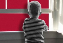 За сутки в Астане четверо детей выпали из окон, двое погибли