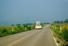 Водитель автобуса оставил подростка одного за городом в Павлодаре