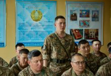 "Новый Байжанбаев": гвардеец удивляет Казахстан своим необычным голосом