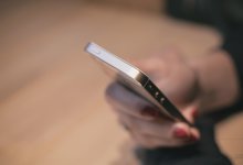 Мужчина угрожал опубликовать интимные фото знакомой