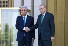 Токаева торжественно встретили в Президентском дворце в Анкаре