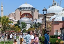 Домогался девушку в мечети: ДУМК выступил с заявлением