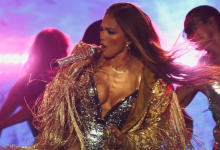 Казахстанец надел камзол на Дженнифер Лопес