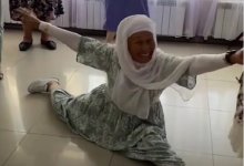 Пенсионерка села на шпагат во время танца на тое