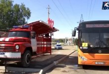 Пожарная машина стала автобусной остановкой в Таразе