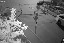 Самокатчик снес шлагбаум у ЖК в Астане (ВИДЕО)