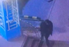 Сейф с деньгами вынесли из мебельного под камерой наблюдения в Астане