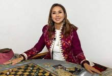 Динару Сатжан раскритиковали за образ в историческом месте