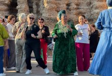 "Көк Жигули" и танцы до заката: как 200 пенсионеров зажигают на танцполе в Астане