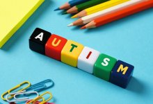 Выпускник с аутизмом получил грант на обучение в престижном вузе Казахстана