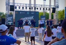 Профессиональные спортсмены провели тренировку с молодежью в Конаеве