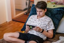 ИИ-чатботы "флиртуют" с детьми в США