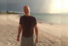 Брюса Уиллиса переселили в отдельный дом из-за болезни