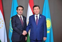 Спикер Мажилиса встретился с председателем Маджлиси милли Маджлиси Оли Таджикистана