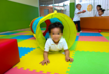 Ha ребенка рухнул металлический блок в Актау: что говорит администрация ТРЦ