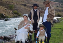 Ерке Есмахан и Raim впервые показали лицо среднего сына