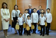 Токаев осмотрел Культурный центр Казахстана в Пекине