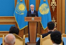 Токаев поздравил работников нефтегазовой отрасли с профессиональным праздником