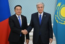 Токаев провел встречу с Дашзэгвийном Амарбаясгаланом