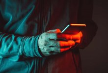 Парень шантажировал интимными снимками школьницу на юге Казахстана