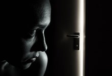 Девочка заявила о насилии со стороны отца в России