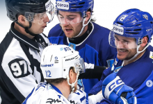 На матче ХК "Барыс" против ХК "Динамо" произошла стычка на льду