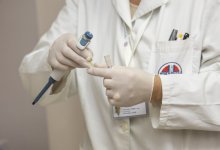 Человек болел коронавирусом 776 дней