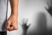 Сломал челюсть экс-супруге в Алматы: подозреваемый задержан