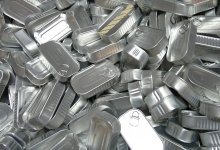 Об опасности вздувшихся консервов напомнила врач