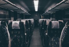 Контролер автобуса угрожала высадить школьницу в Караганде