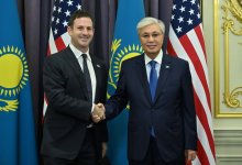 Токаев обсудил цифровизацию и ИИ с представителем Goldman Sachs