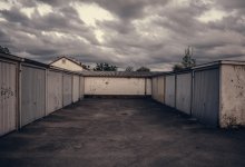 Мужчину достали из подвала гаража в Караганде