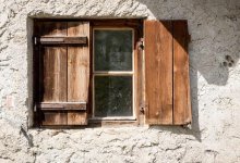 Смотрел в окно чужого дома и мастурбировал житель Атырау