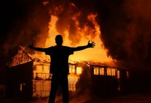 Женщина заживо сожгла соседку в России