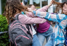 Студентки устроили драку в парке Атырау