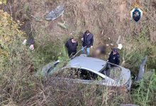 Пассажир зарезал таксиста и сам чуть не погиб, вылетев в кювет