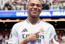 Мальчик из Казахстана получил автограф Мбаппе перед матчем с "Кайратом"