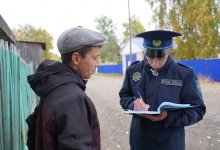 Молодой полицейский охраняет спокойствие трех сел