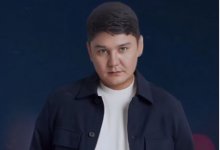 Казахстанский певец устроил дебош в самолете