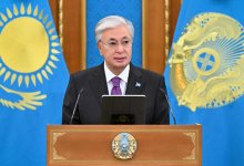 Токаев поздравил учителей с наступающим праздником