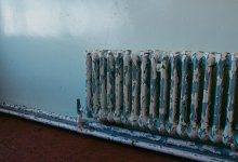 "Мы замерзаем": жители Павлодара жалуются на холод в квартирах