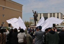 Токаев направил поздравление по случаю открытия памятника Нургисе Тлендиеву