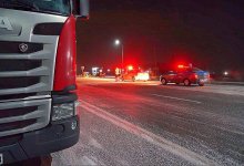 Казахстанцы застряли на трассе из-за гололеда в ВКО