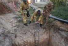 Мужчина упал в трехметровую яму с дождевой водой в Алматинской области