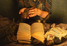 Целительница из Актобе выманила 579 млн тенге, прикрываясь больным ребенком