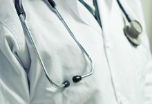 Врач в Астане обманул пациентов на 4 млн тенге