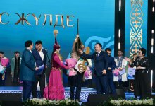 “Адамзаттың бәрін сүй!”: состоялся республиканский айтыс, организованный партией AMANAT