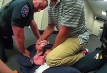 Бортпроводник выпил и напал на начальника перед вылетом