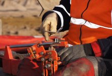 Мужчину придавил металлический подъемник в СКО