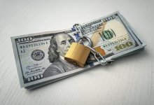 Обменники подняли курс доллара